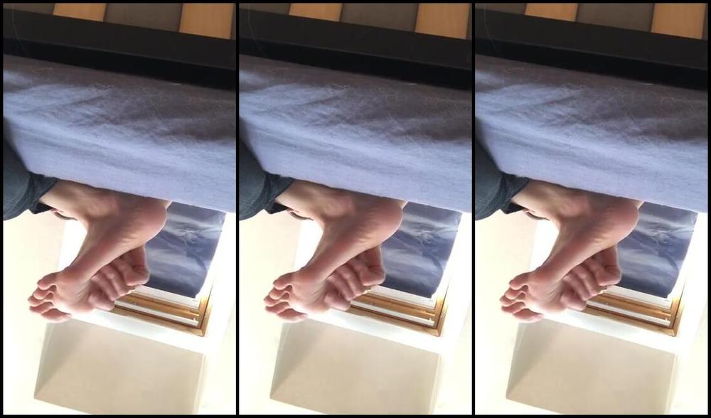 Goddessgaelle Nicknamed Badgaelle Onlyfans Petite Vido Pour Mes Ftichistes Je Sais Que Vous Aimez Tant Contempler Mes Pieds