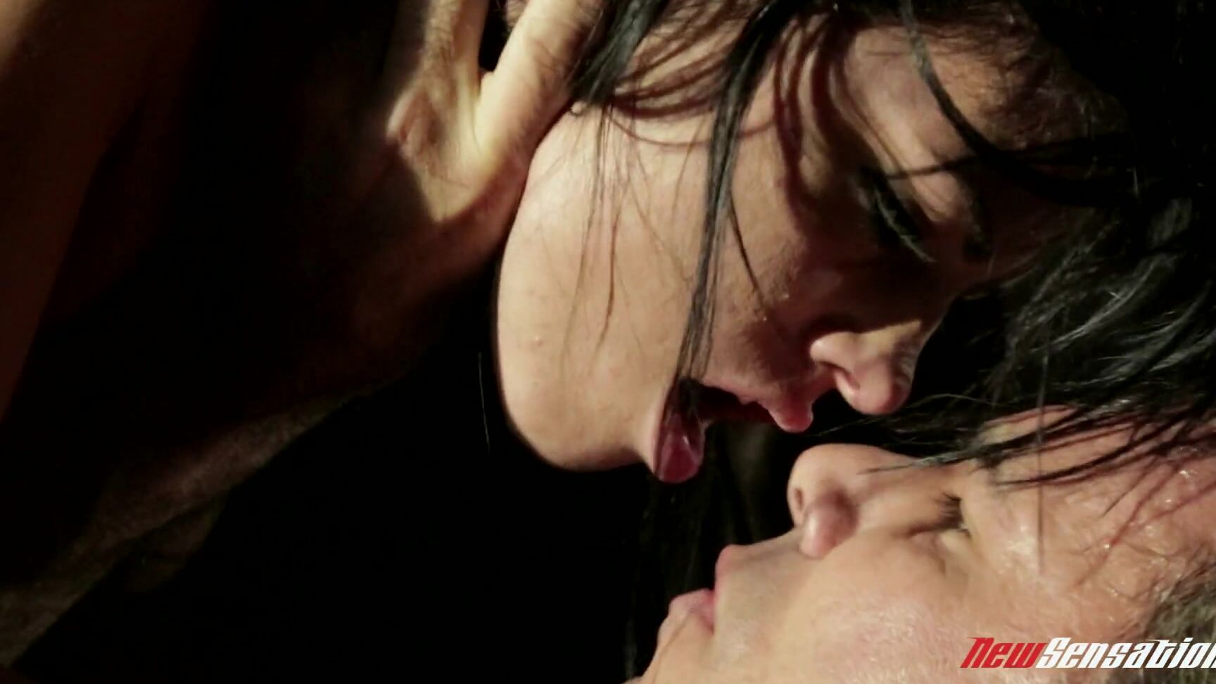 Newsensations 2013 12 11 Incestuous Sc3