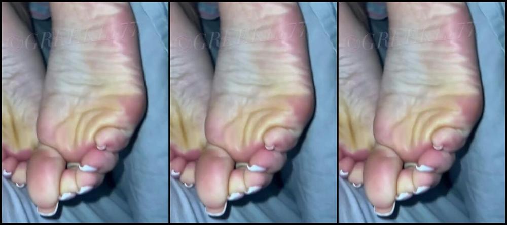 Greek Goddess Li Aka Greekli77 03 12 2024 Onlyfans Video Goodmorning From My Solessss That Have Been Sweating All Night