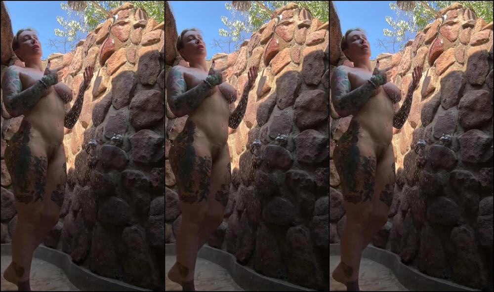 Ava Austen 2814809880 03 23 2023 Shower Fun In The African Bush