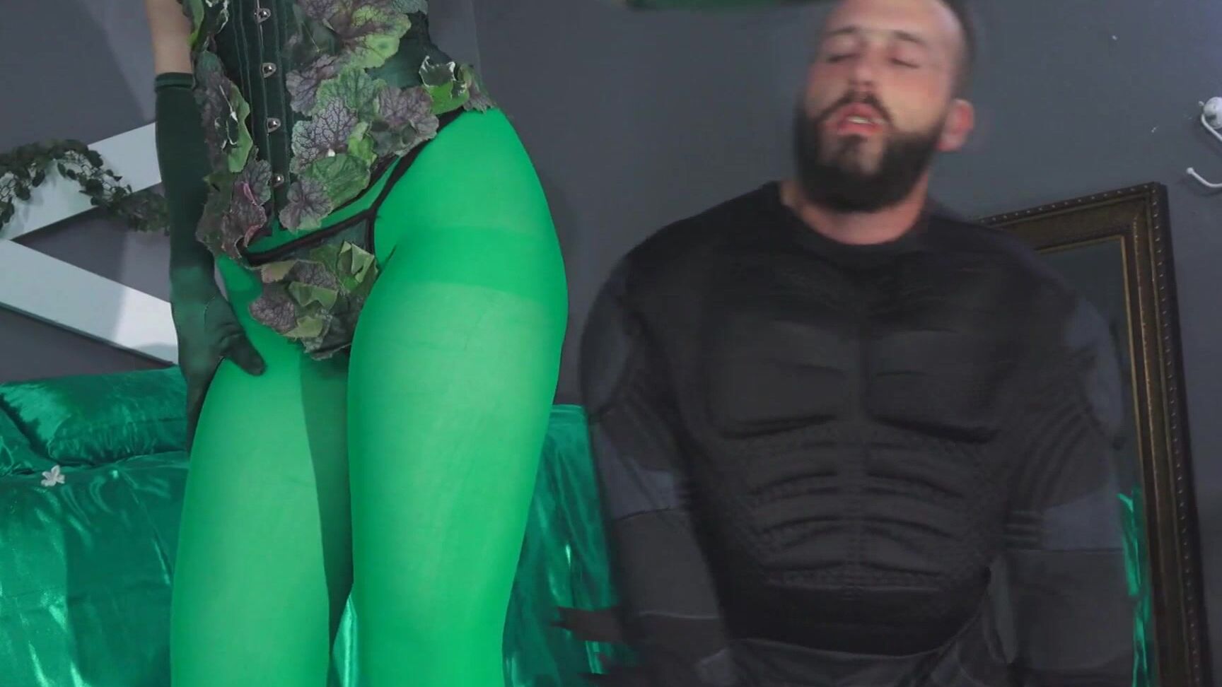 Kendrajames Poisonivy Batman Poisonleaves