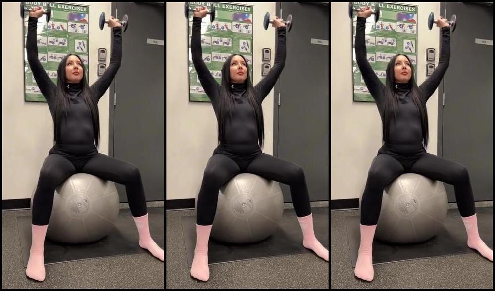 Nymph Nicknamed Nymph 666 12 23 2024 Onlyfans Video You Spy On An E Girl At The Gym