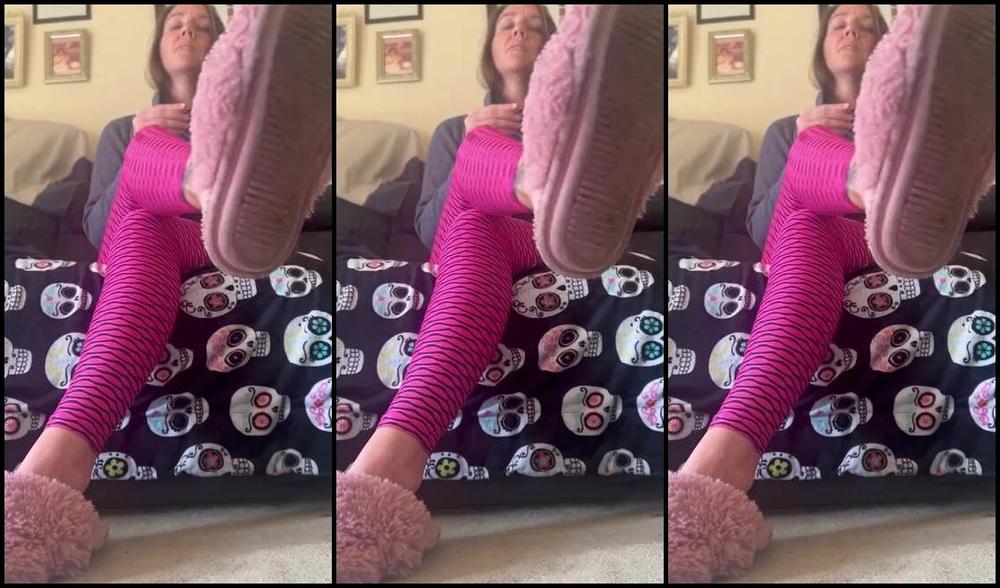 Soldmysolesforink Nicknamed Soldmysolesforink 10 09 2023 Onlyfans Video Off On A Monday And I Wanna Play