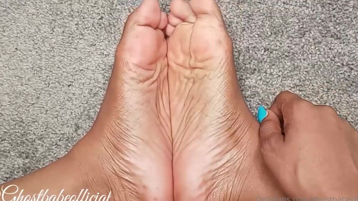 Ghostbabeofficial Nicknamed Ghostbabeofficial 11 07 2021 Onlyfans Video Fresh Out The Gym Stinky Sole Sunday