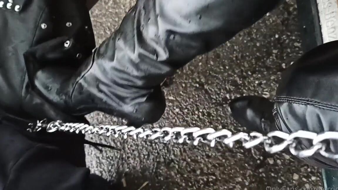 Herrinlady Onlyfans Wer Wrde Mir Nicht Gerne Die Stiefel Lecken Enslaved Hubbyp