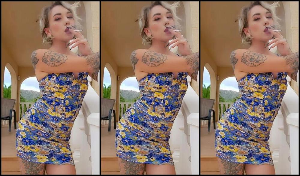Queen Kinkerbell Nicknamed Kinkerbell23 Onlyfans Finally The Weather Has Cleared Up For A Quick Opportunity To Smoke Outside Trying On New