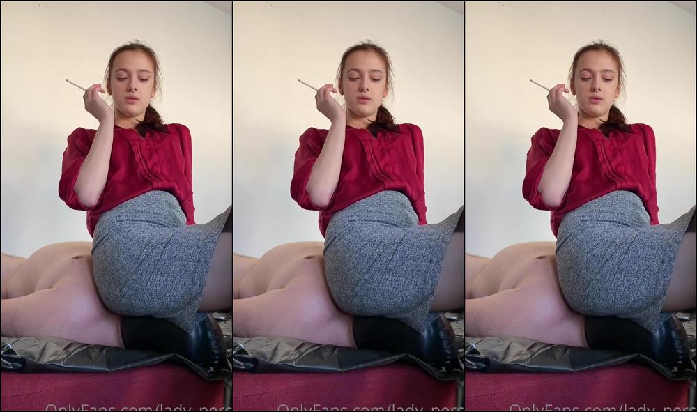 Lady Perse New Face Sitting Wideo I Think The Slave Loves That