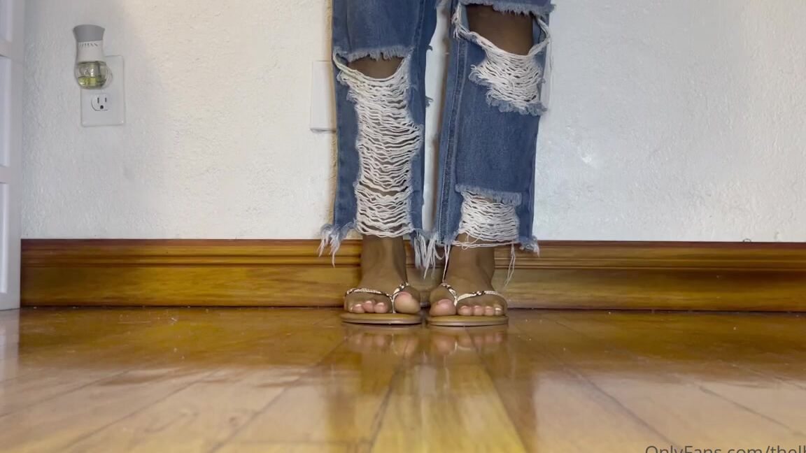 Thelbfeet Nicknamed Thelbfeet Onlyfans Flip Flop Try On Pink French Tip Throw Back Scrunched Up And Flexed Soles