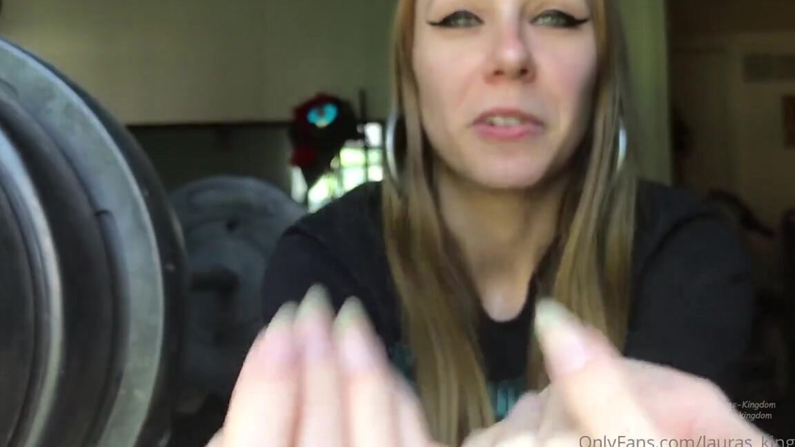 Lalalaura Nicknamed Lauras Kingdom 02 04 2022 Onlyfans Video Madi Real Life Giantess Madi Is Back For Another Giantess Video