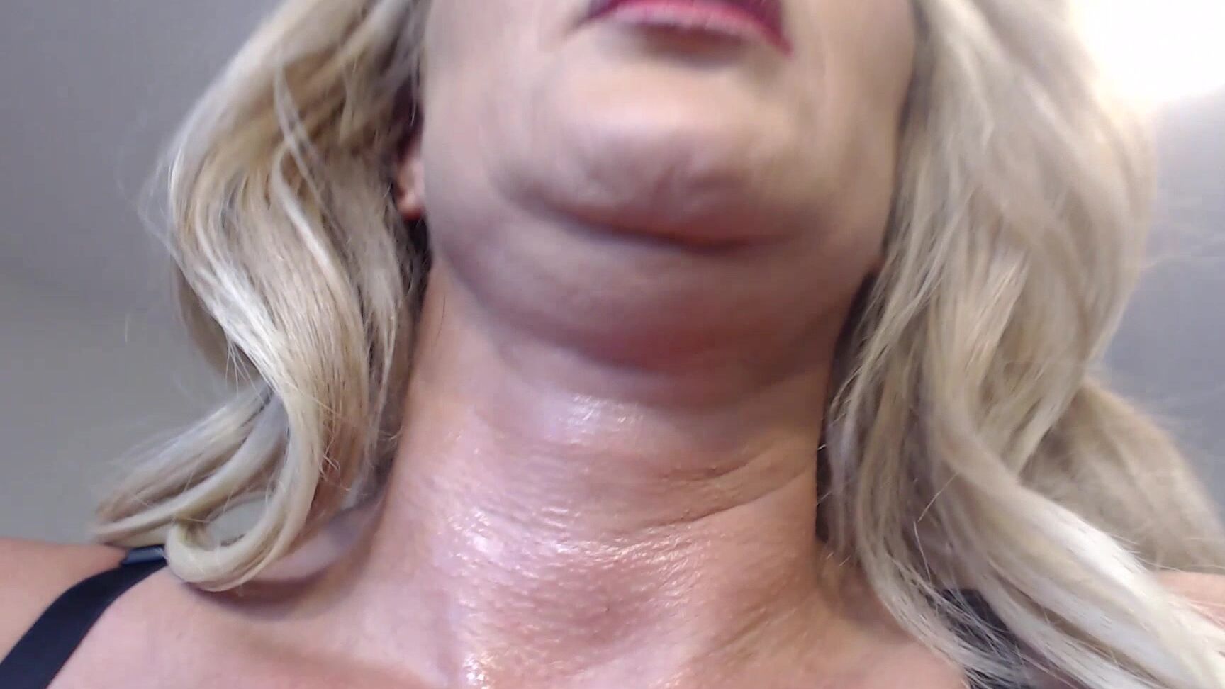 Merraeday Neck Fetish Video