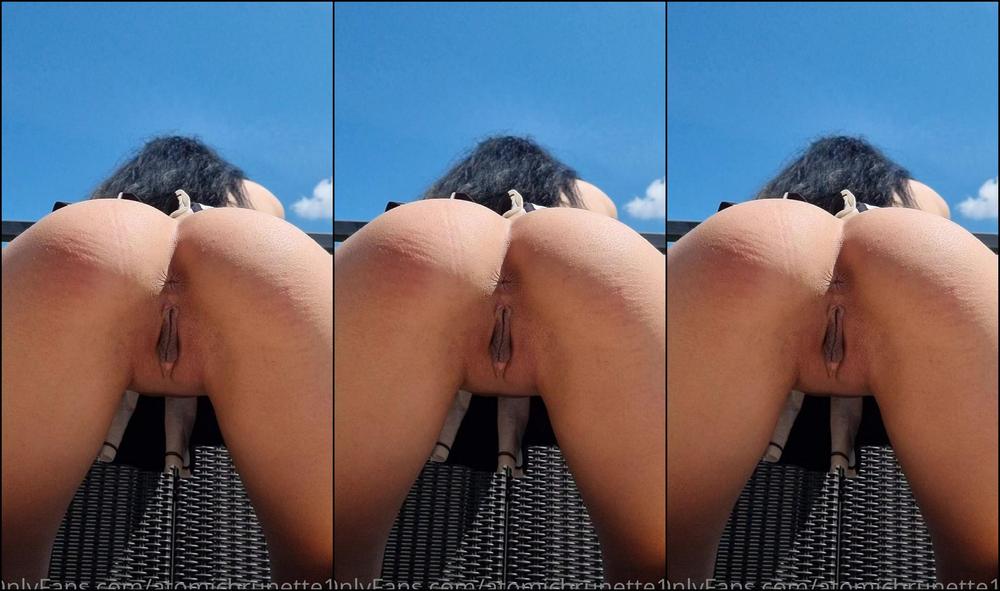 Atomicbrunette18 1 22