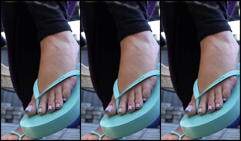 Footsiegalore 04 02 2025 Onlyfans Video Wedge Wednesday The Sounds Of These Slapping Against My Soles Is So Good It Was Cold H