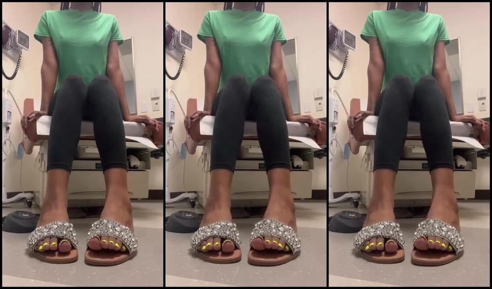 Pretty Solez Nicknamed Solezofagoddess Foot Fetish 07 26 2024 Onlyfans Video Pretty Toes And Sandals In Public