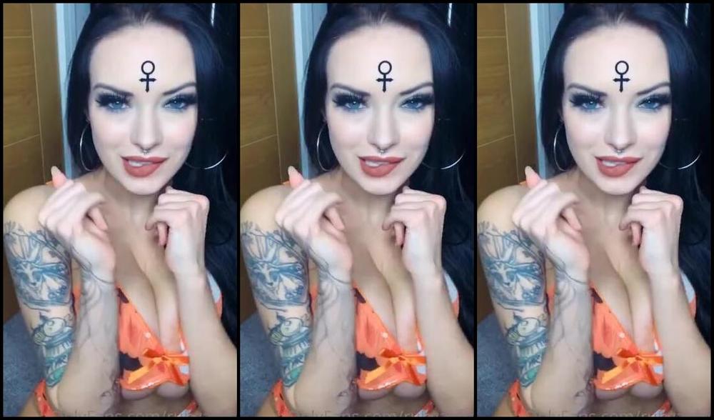 Miss Ruby Alexia Nicknamed Rubyalexia Onlyfans Getting In The Mood For Halloween