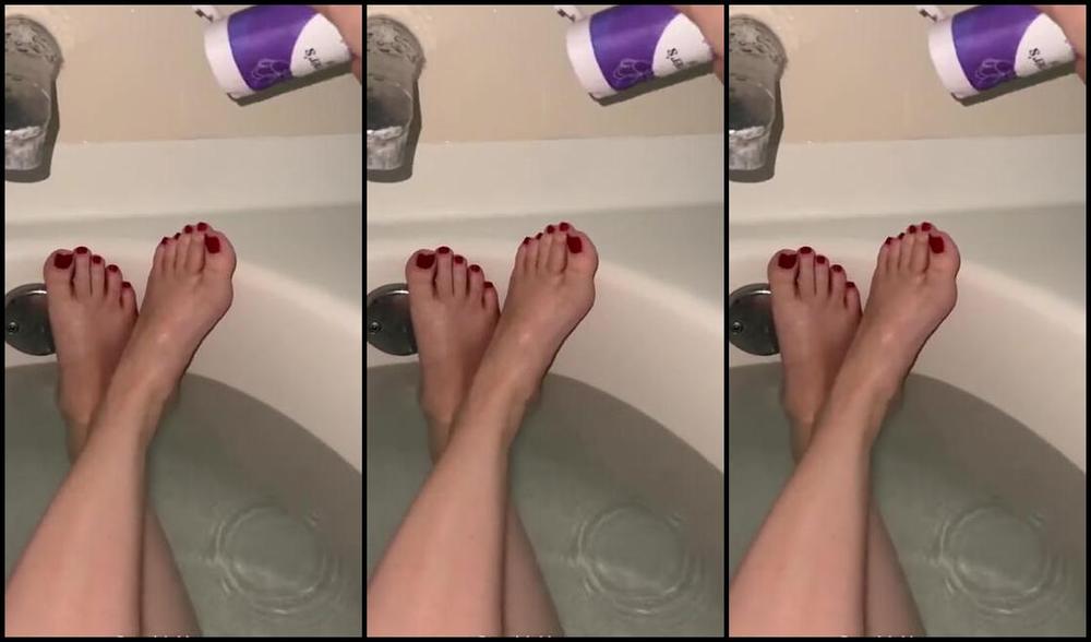 Cassidy Heat Feet Nicknamed Cassidyheatfeet Onlyfans Unwinding In The Tub Skx