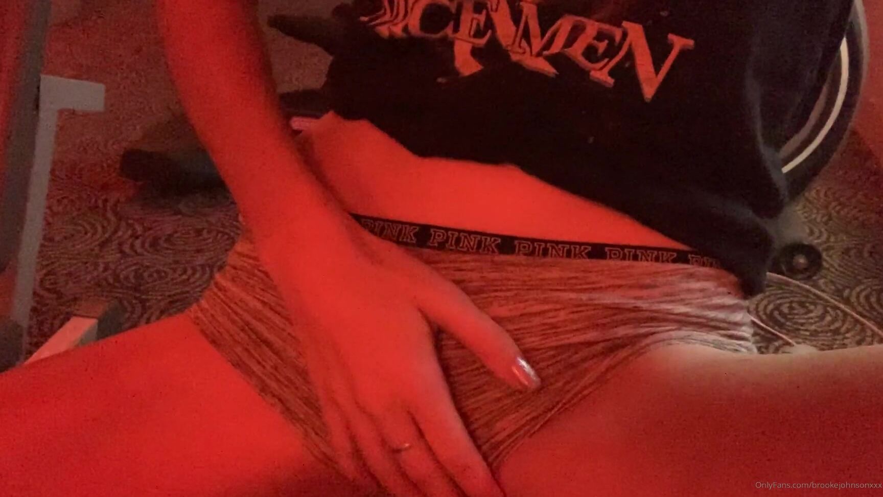 brookejohnsonxxx-05-10-2019-67830321-finally-a-gym-where-i-can-really-work-up-a-sweat-of-exclusive-clip