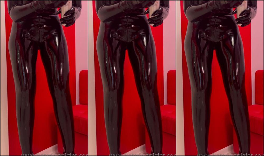 Katerinapiglet Lube My Body