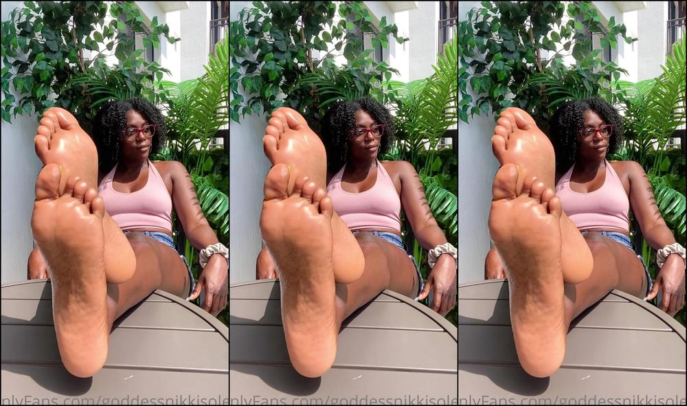 Goddessnikkisoles My Soles Are Soft As It But I Figured I Would Rub Some Lotion All Over My Feet While I Si