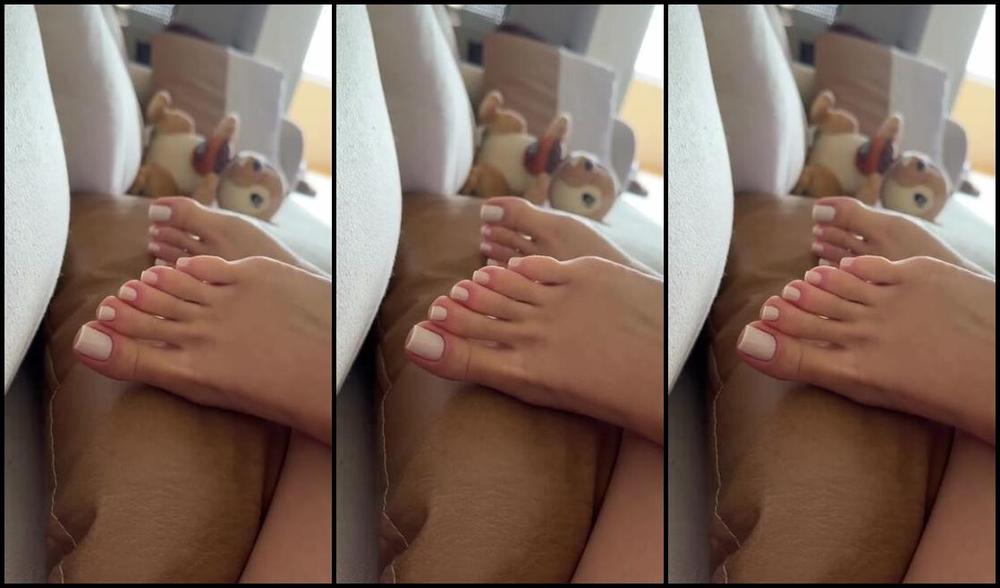 Enna 88 Onlyfans I Wish You Were Here Now Licking My Soles While I Take An Afternoon Nap