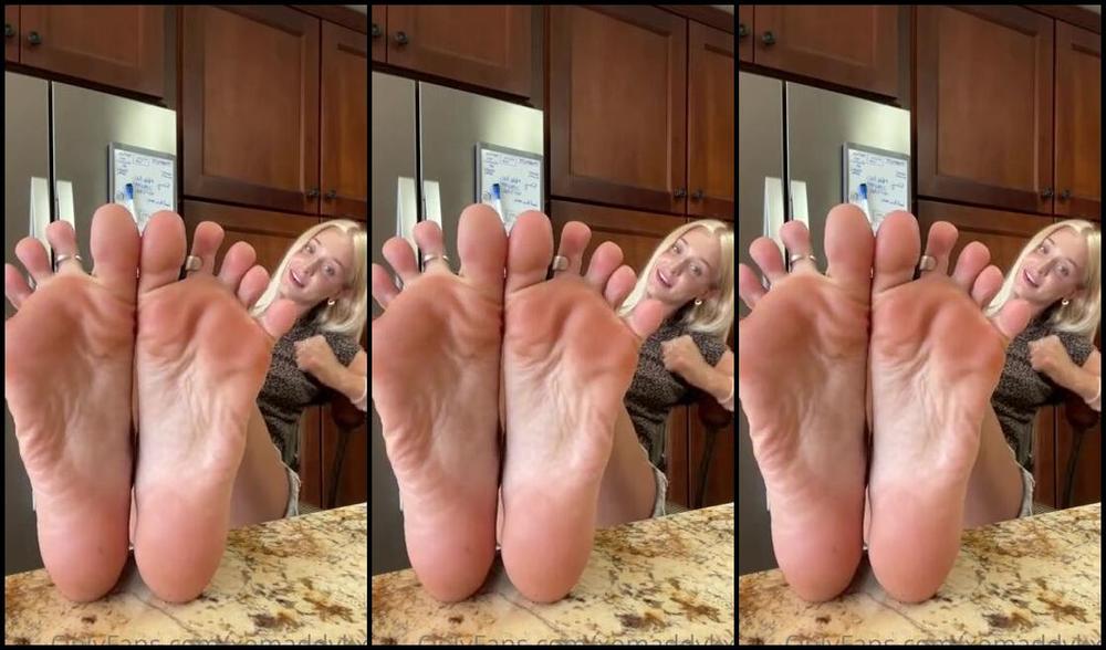 Goddess Kaylee Aka Xomaddykxo Onlyfans Happy Tuesday Foot Freaks Hopefully U Weren T Edging For Too Long Waiting For Ur Releasep