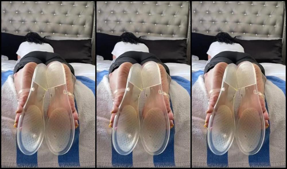 Deedeericanfeet Onlyfans As Requested In My Cute Tory Burch Sandals And U Making A Mess