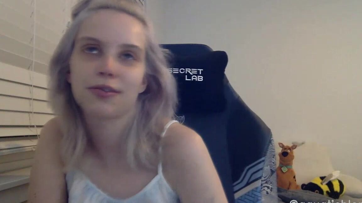 Porcelainblues Stream Started At Am Chatting And Getting Naughty