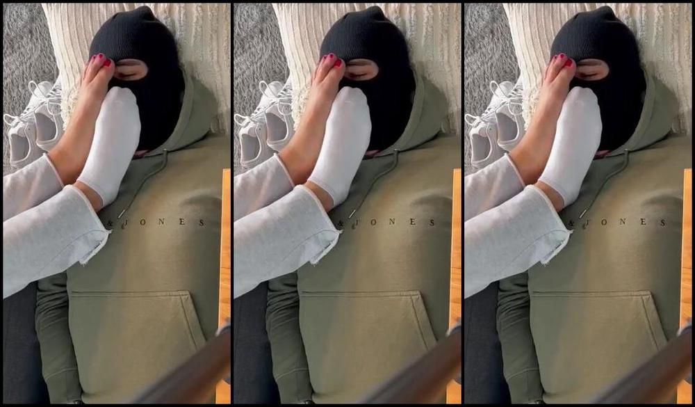 Germangirlnextdoor95 Onlyfans Foot Domination Sunday Who Would Also Like To Lie There