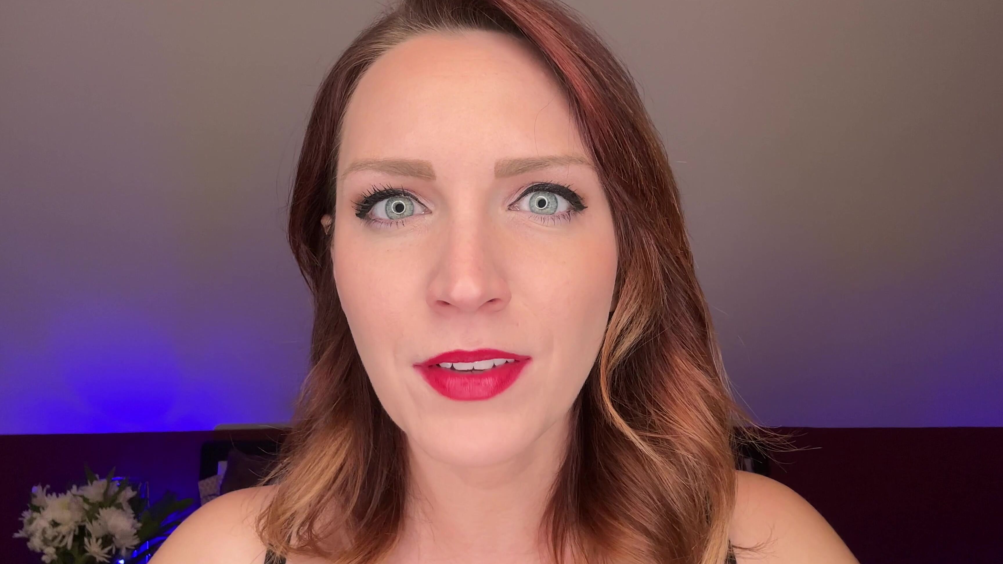 "SneezeGoddess" facefetish, lipstickfetish, mouthfetish, sfw, uvulafetish, vore Sexy Teacher Shows Epiglottis and Uvula in 4K manyvids