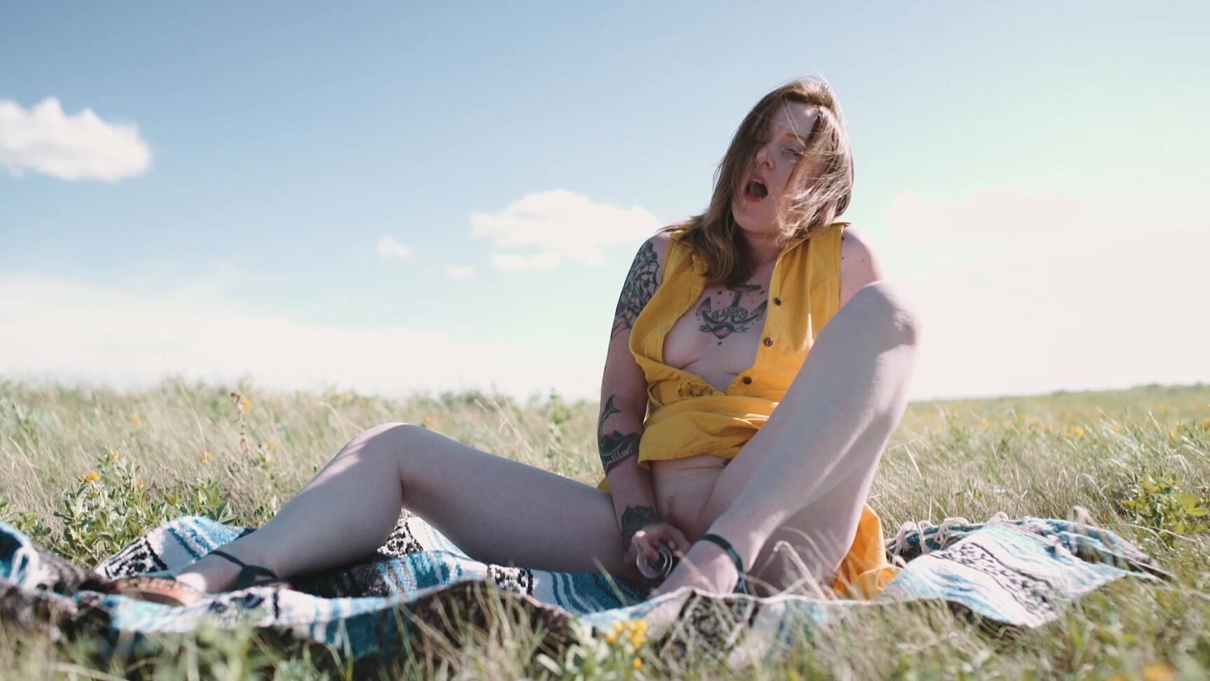 Jolenebrody Getting Off In A Flower Field