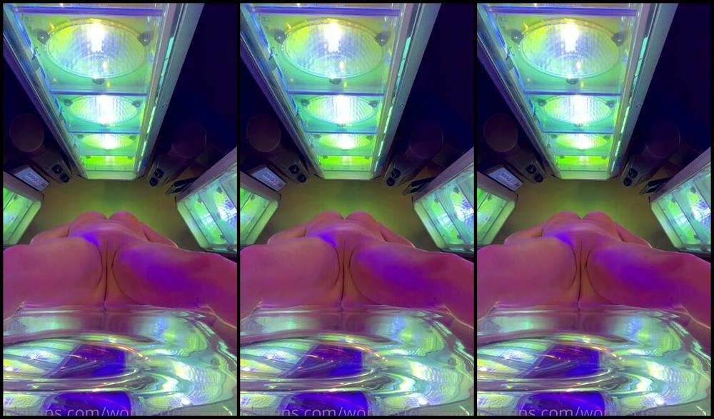 Wonderaeetwoman Nicknamed Wonderfeetwoman Onlyfans After The Red Light Bed I Go To An Fgt Bed For Tanning You Re In The Next Room But Have Found