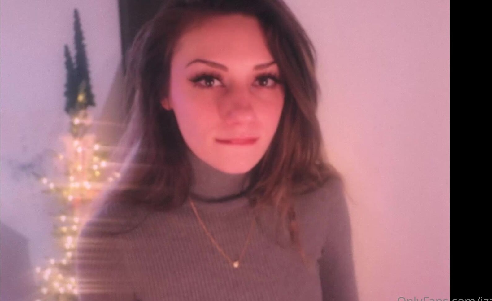 Izzy Xx Christmas Crush