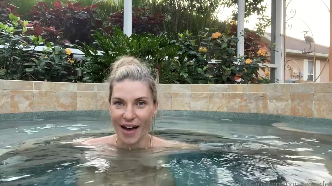 Honeysperfectfeet Onlyfans Good Morning From My Hot Tub