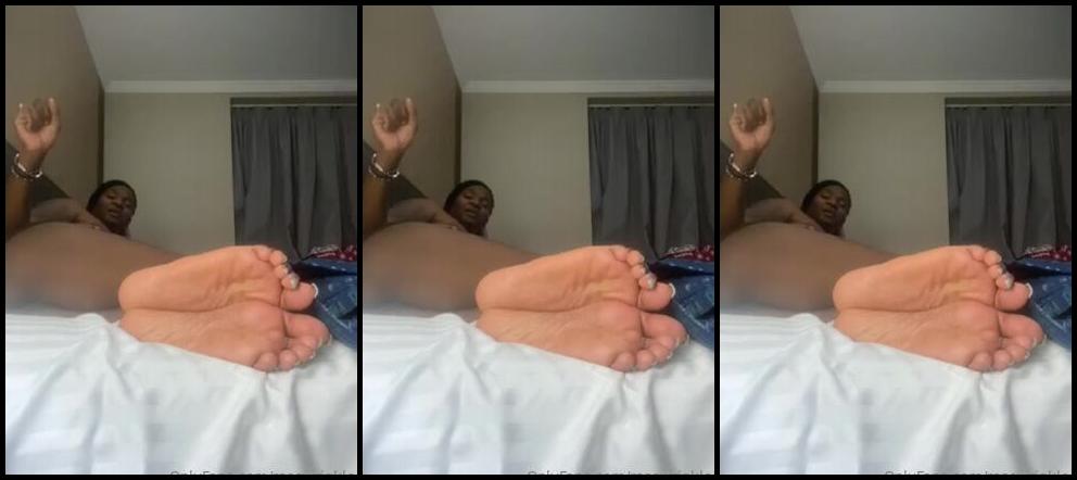 Rosewrinkles Onlyfans Late Night Need Some Rose Caught You Staring