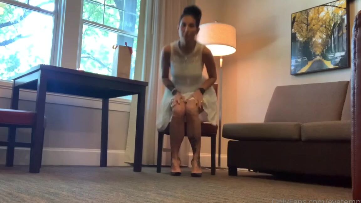 Temptress Raven Eve Aka Evetemptress Onlyfans Good Morning Foot Fetish High Arch Red Bottom Temptress Junkies My New Loubs Are Amazing Tip