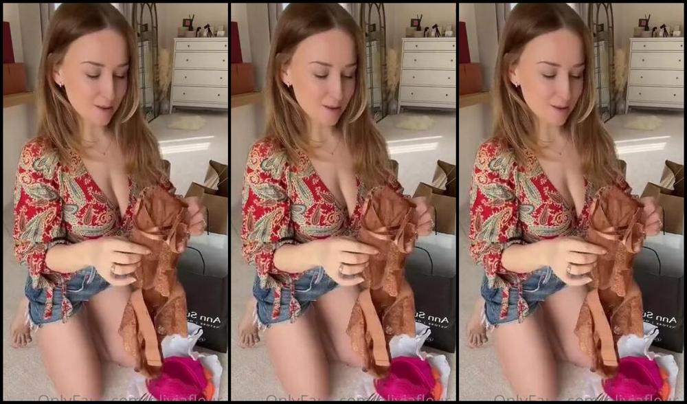 Oliviafleur X 05 19 2023 Onlyfans Video From Tik Tok My Shopping Haul Will Share With You Whats In The Big