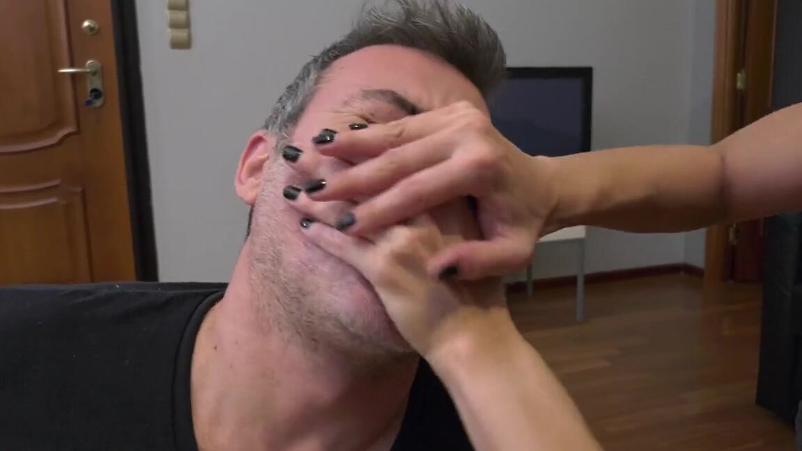 Abbiecat Onlyfans An Evening With My Slave Hand Worship Hand Over Mouth Gagging And Smothering I Love