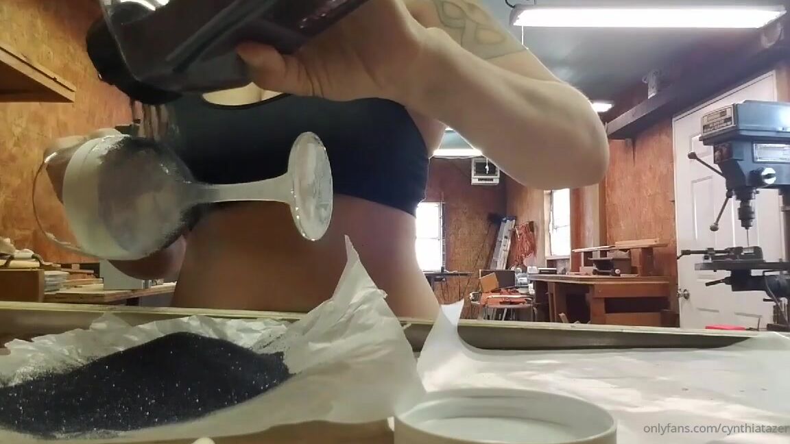 Cynthiatazer A Day In The Shop