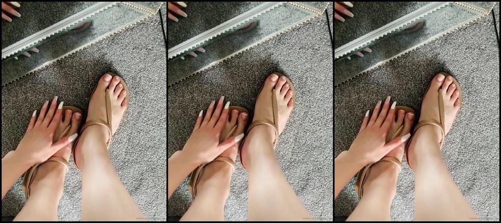 The Queen Of Sole Aka Missesdiscreets Onlyfans Watch Me Show Off My Pretty Toes 1