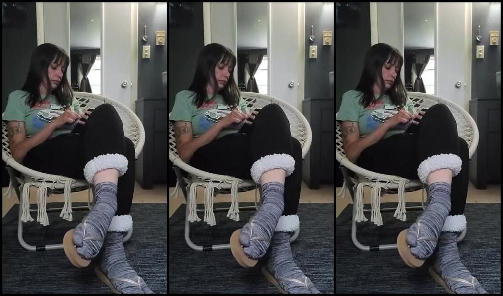 Crystal Paris Nicknamed One Lonely Foot 07 16 2025 Onlyfans Video You Deserve To Be Ignored