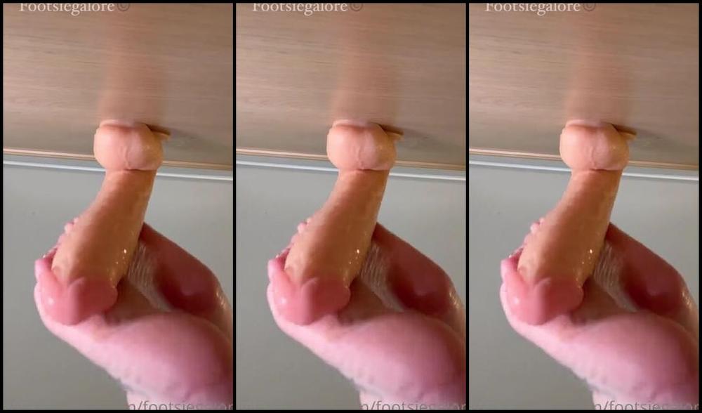 Footsiegalore Onlyfans Fj Friday With My Monster What A Sexy Angle And The Noises