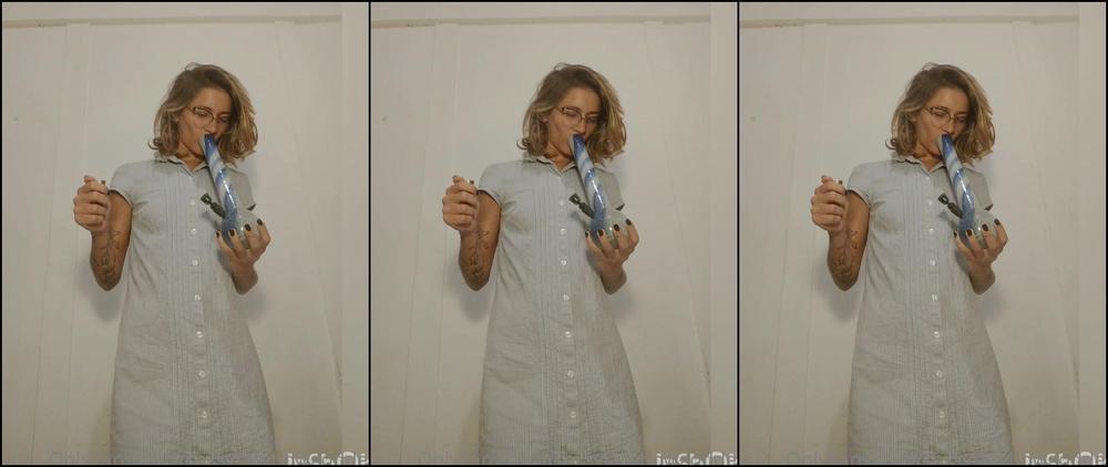 Roserainbowgoddess 2227695309 09 22 2021 Hi How Are You Have You Smoked The First Of The Day