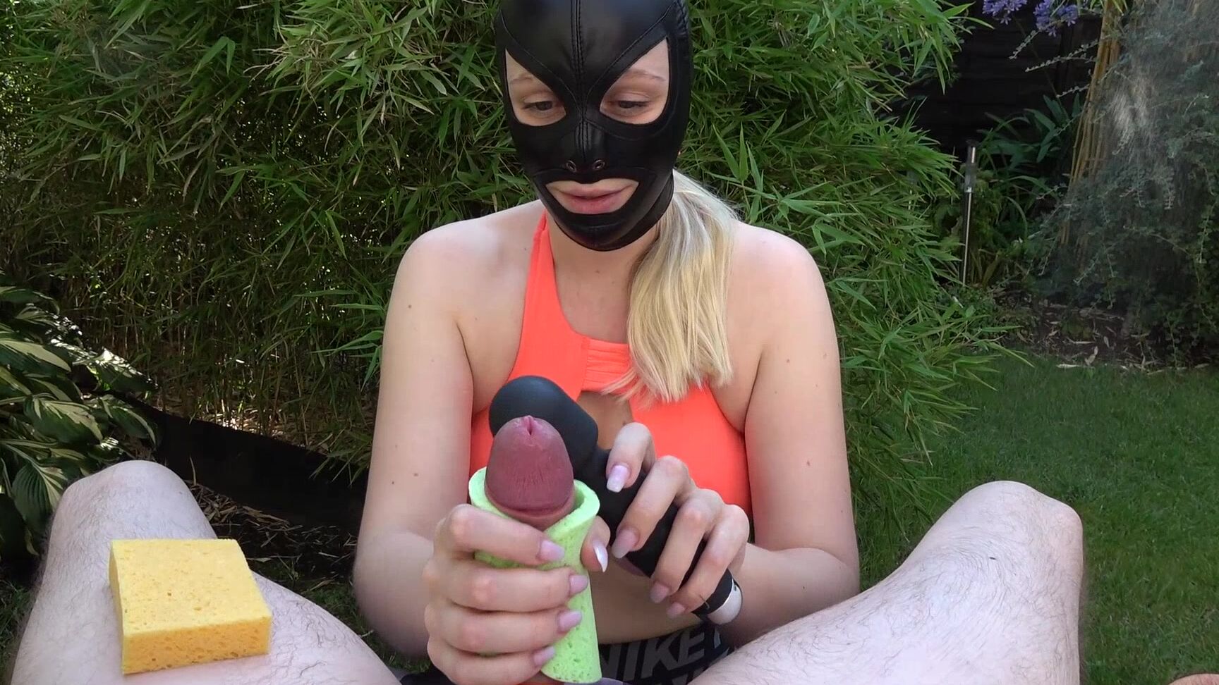 Scarlettwinter Vibrator Sponge Handjob In Public