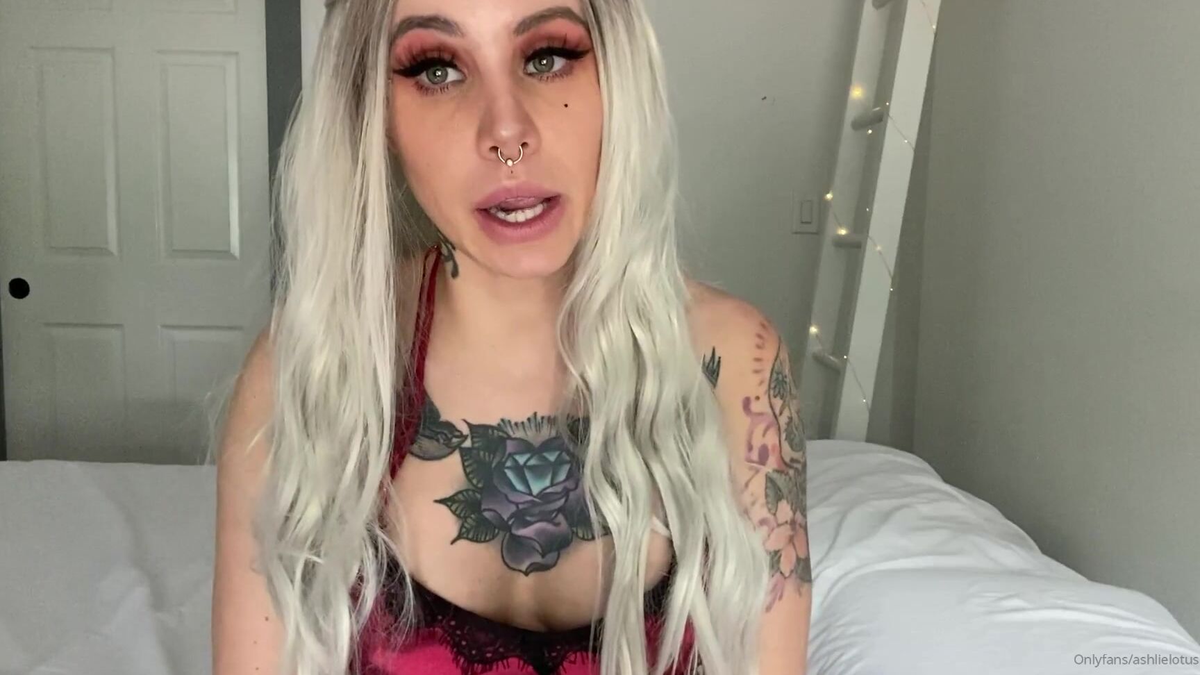 ashlielotus-22-01-2020-131797573-prepare-your-dicks-we-have-a-long-few-days-full-of-anal-fun-of-course-ill-be-doing-other