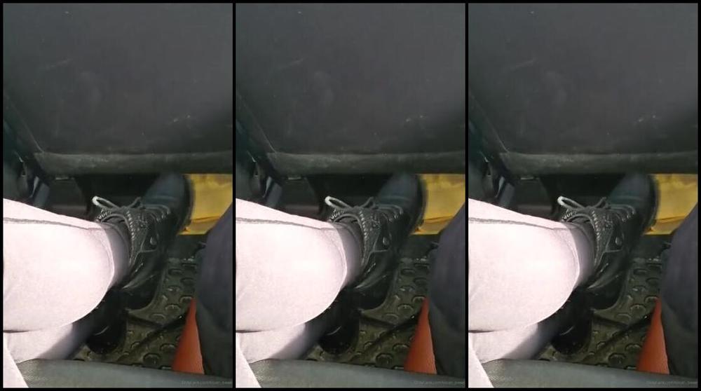 Sloans Paws Nicknamed Sloan Paws 03 14 2020 Onlyfans Video May Want To Turn Off Audio As Its Taken In A Loud Truck Also May Be