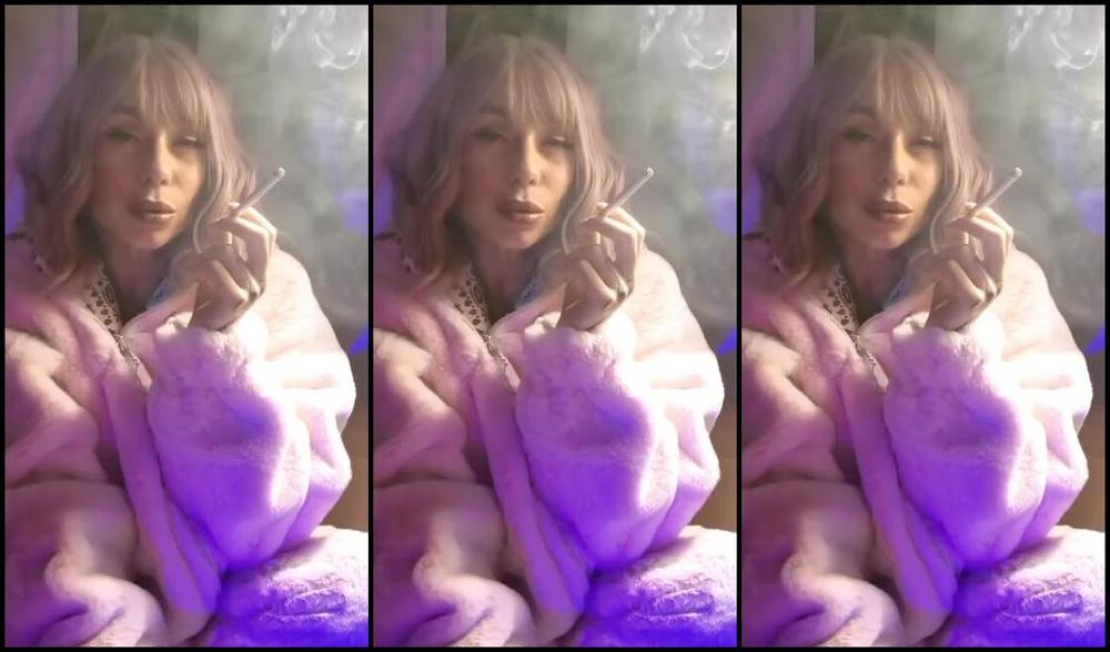 Queen Kinkerbell Nicknamed Kinkerbell23 Onlyfans This Custom Made Tracksuit Will Be My Best Friend This Winter Its Fucking Perfect A Cute