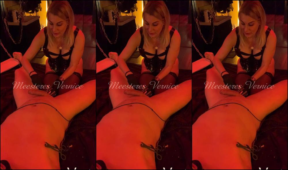 Mrs Vernice Minutes Video Of Teasing His Nipples And Locking