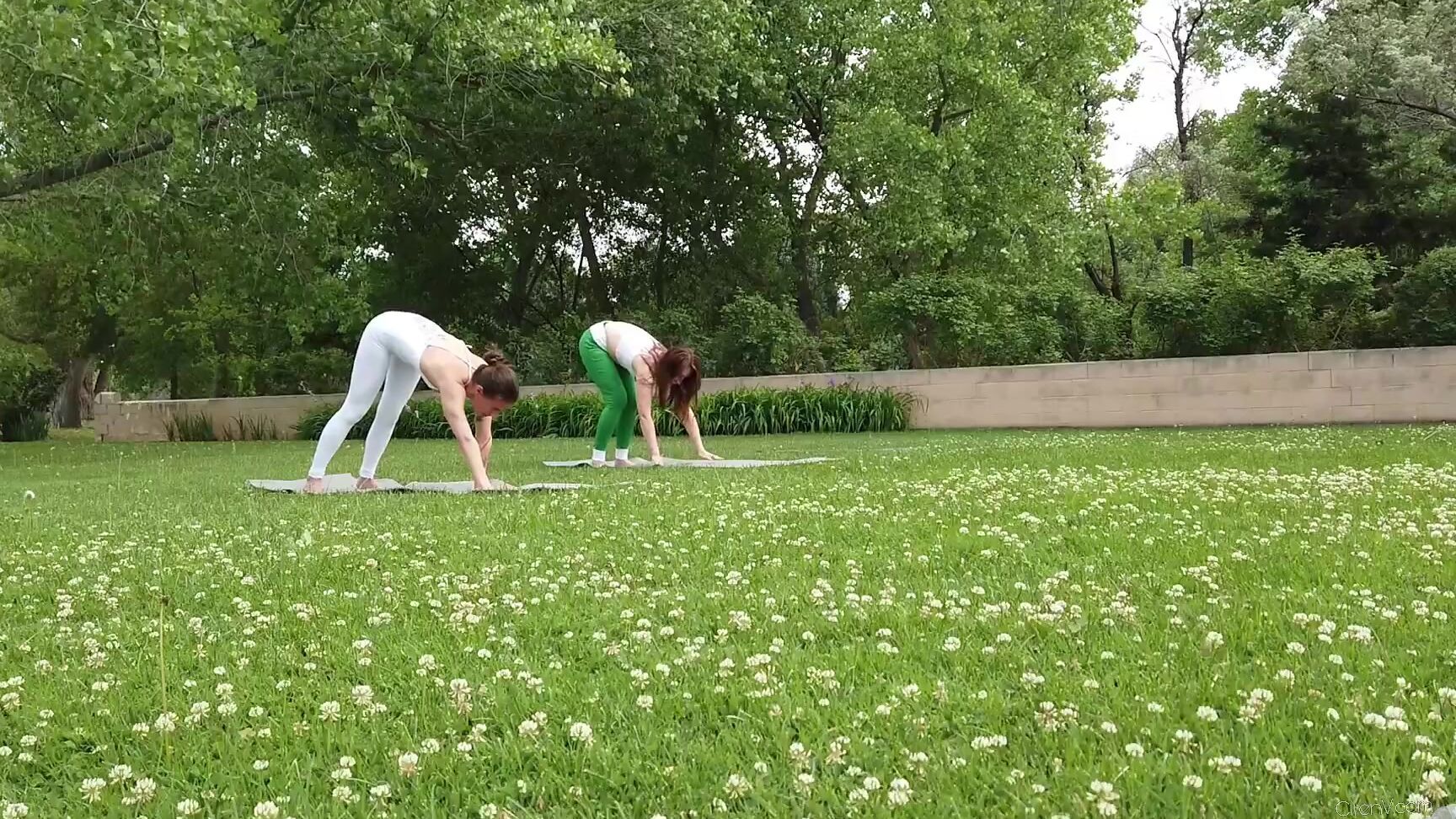 Boy Girl Girl,Comedy,Laughing,Try Not To Laugh,Yoga ciren verde yoga with special guest gurumr sweets ManyVids