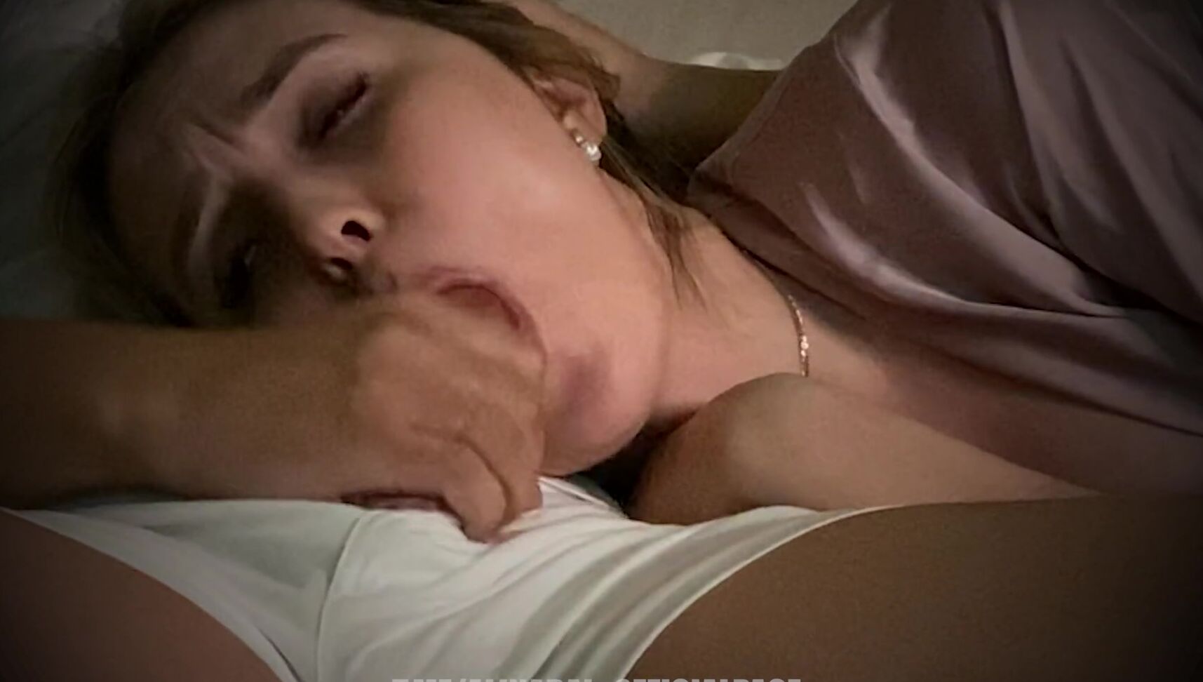 Alinarai Мачеха и пасынок. рискованный кримпай на диване xHamster xhamster