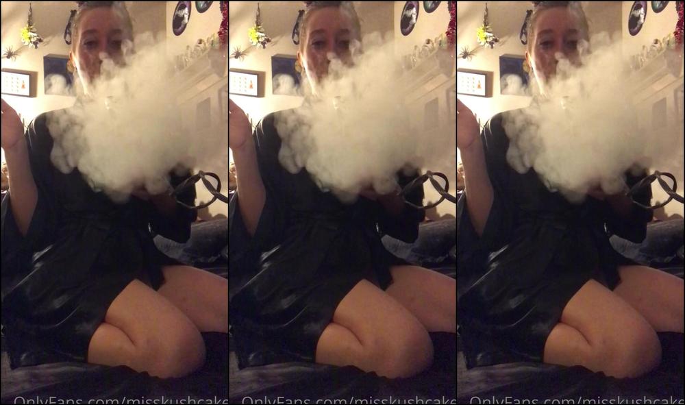 Misskushcakes 2027133735 02 08 2021 Robe Dabs