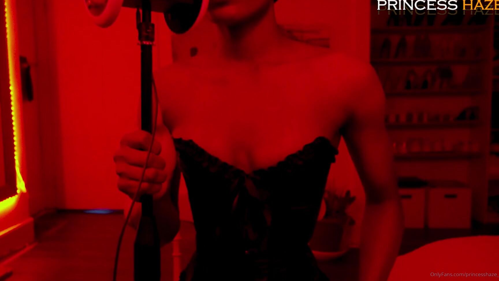 Princesshaze 1170675813 11 01 2020 Happy Halloween Guys I Contemplated Uploading This Video Mainly Because Its Something I Had Never Done